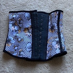 Squeeze me Skinny waist trainer